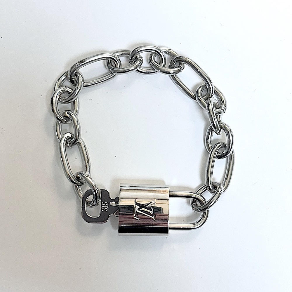Silver Authentic Louis Vuitton Padlock and Key, Bracelet comes complementary - Picture 4 of 9